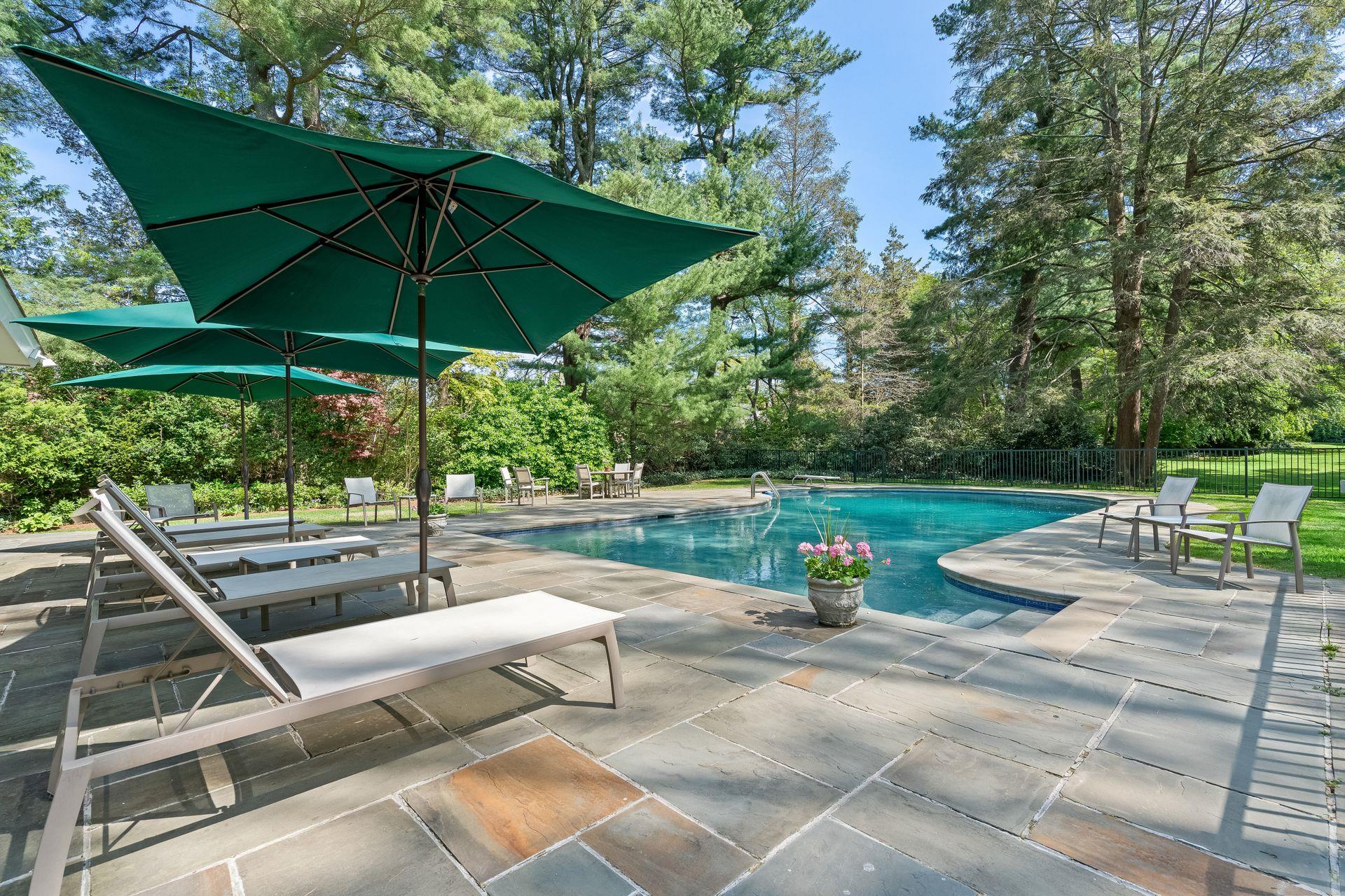 11 Meadow Spring Road, Glen Cove, New York image 28