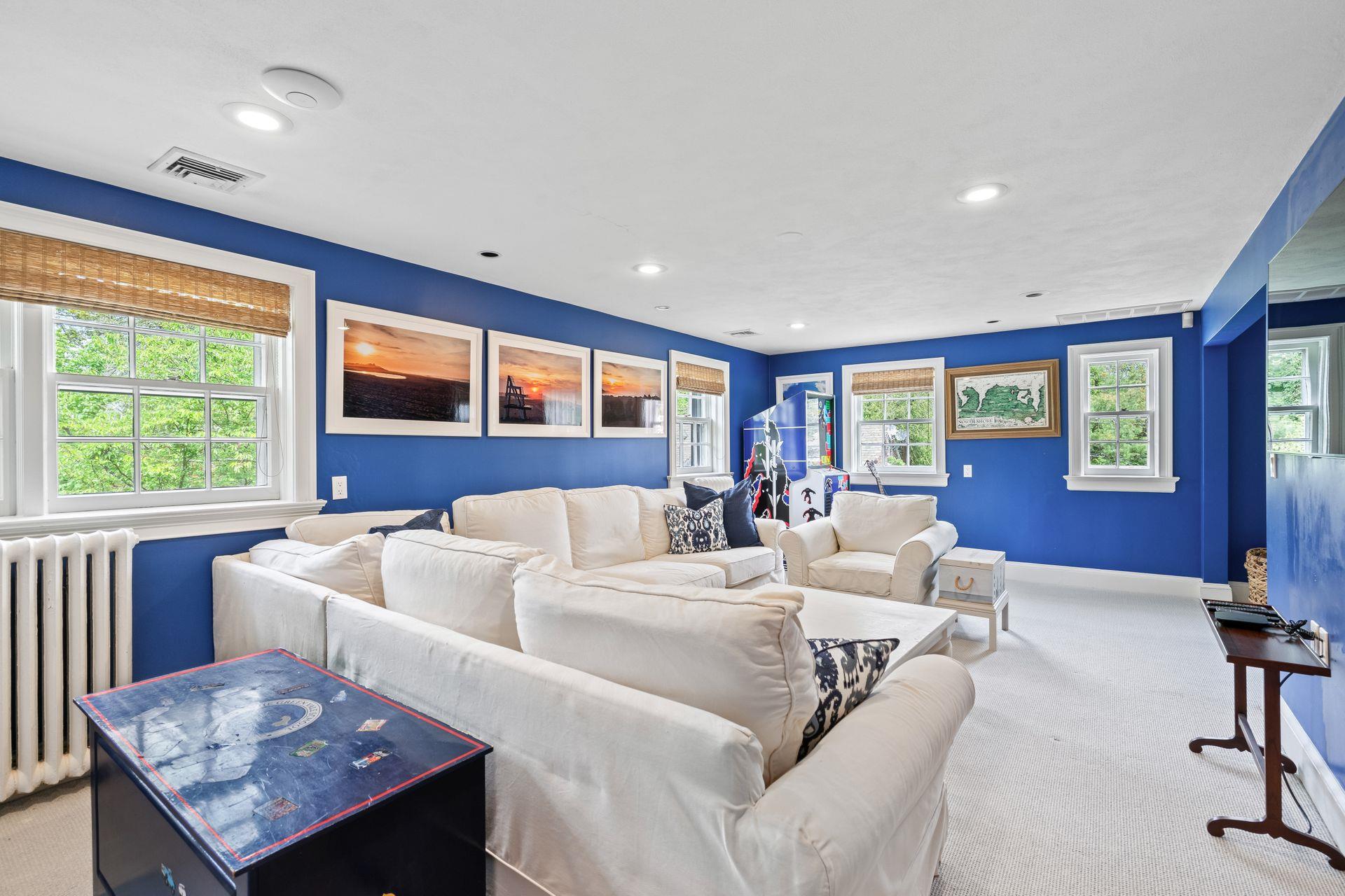 11 Meadow Spring Road, Glen Cove, New York image 26