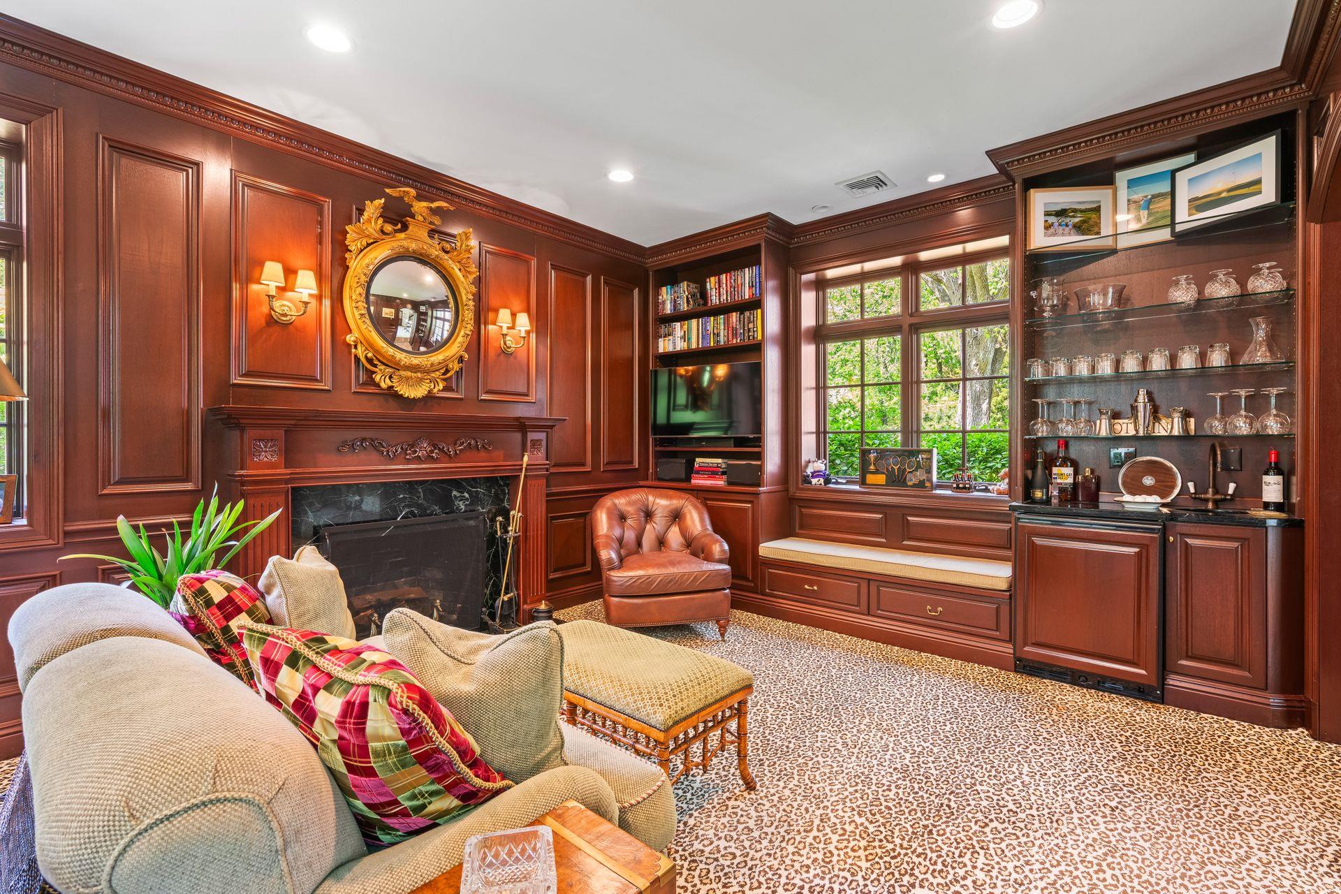 11 Meadow Spring Road, Glen Cove, New York image 6