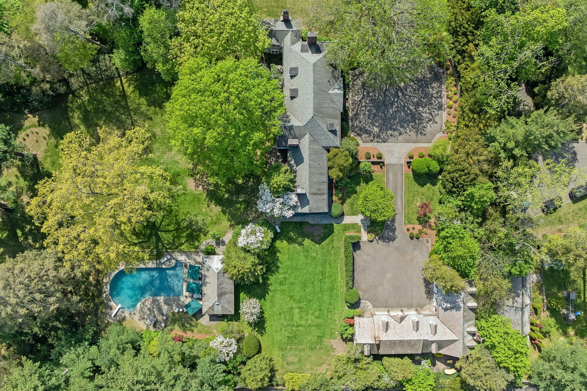 11 Meadow Spring Road, Glen Cove, New York image 37