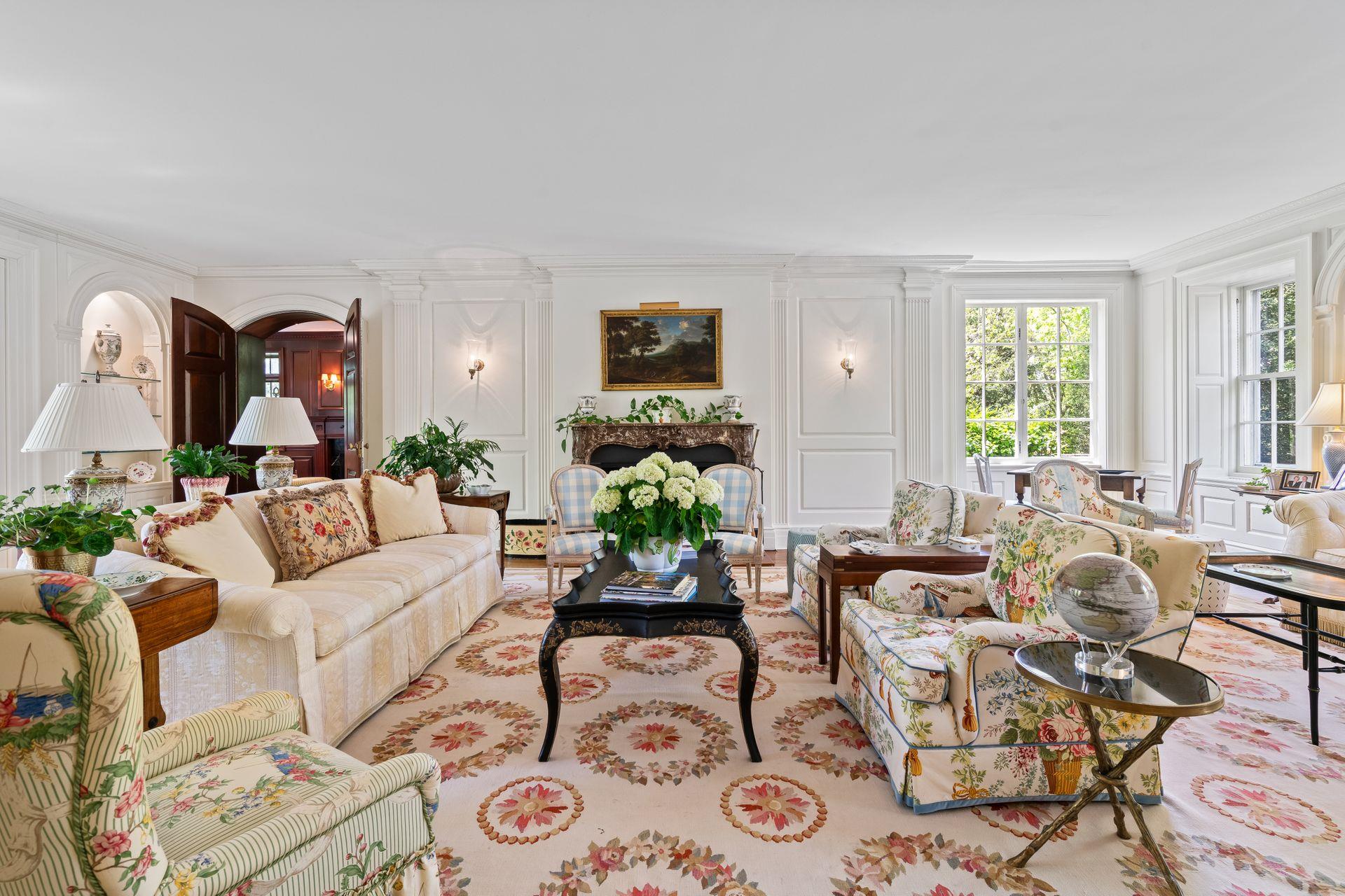 11 Meadow Spring Road, Glen Cove, New York image 5