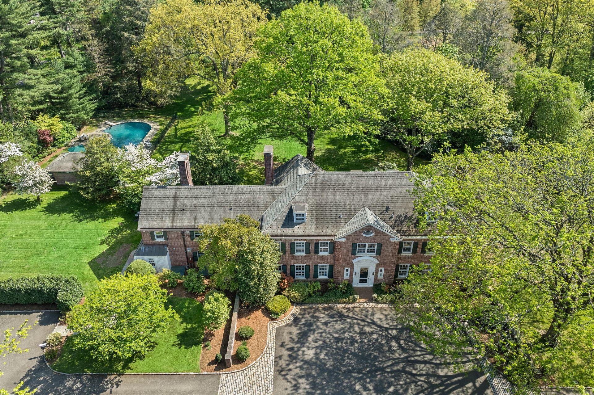 11 Meadow Spring Road, Glen Cove, New York image 36