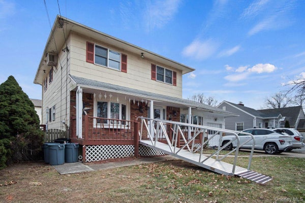 1111 HEMPSTEAD AVE, SOUTH HEMPSTEAD, NY 11550 - Image 9fe3bb009c2575829ae7fe5a89feeade/2878367066