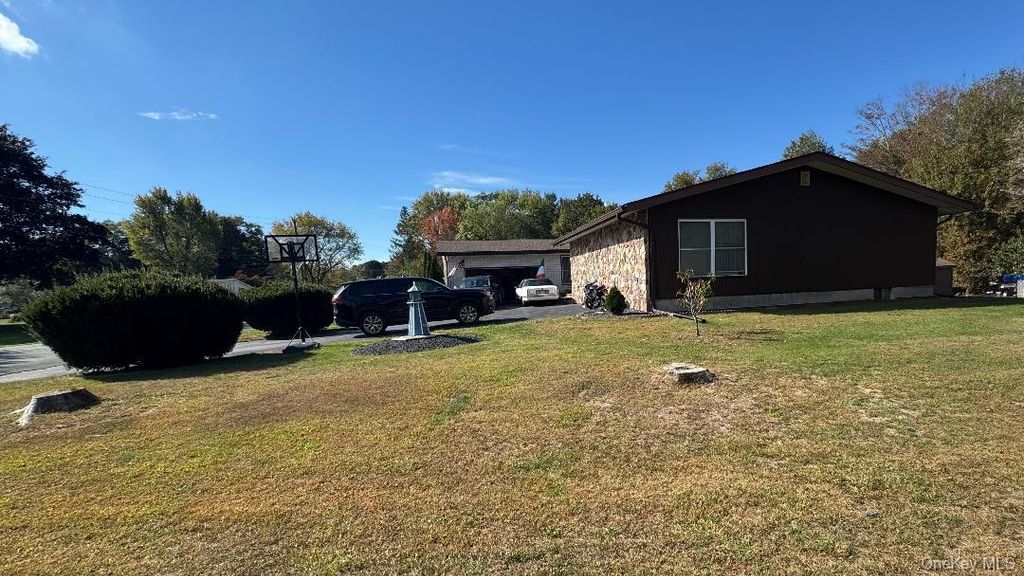 Photo of 9 Carpenter Road, Port Jervis, NY 12771 (MLS # 927328)