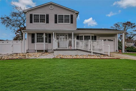 Photo of 66 Rosemary Place, East Islip, NY 11730 (MLS # 939327)