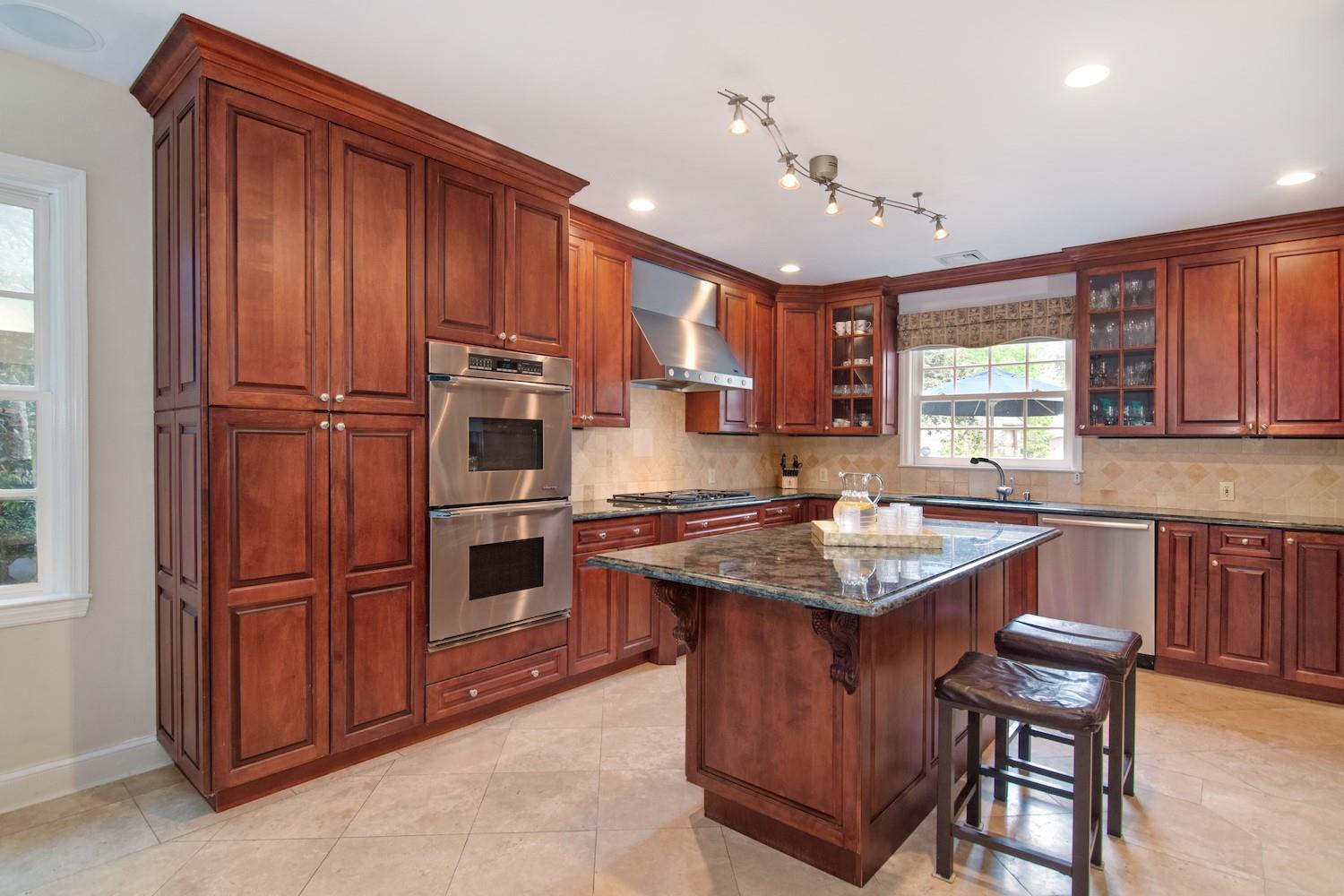 6 Hazen Street, Pelham, New York image 6