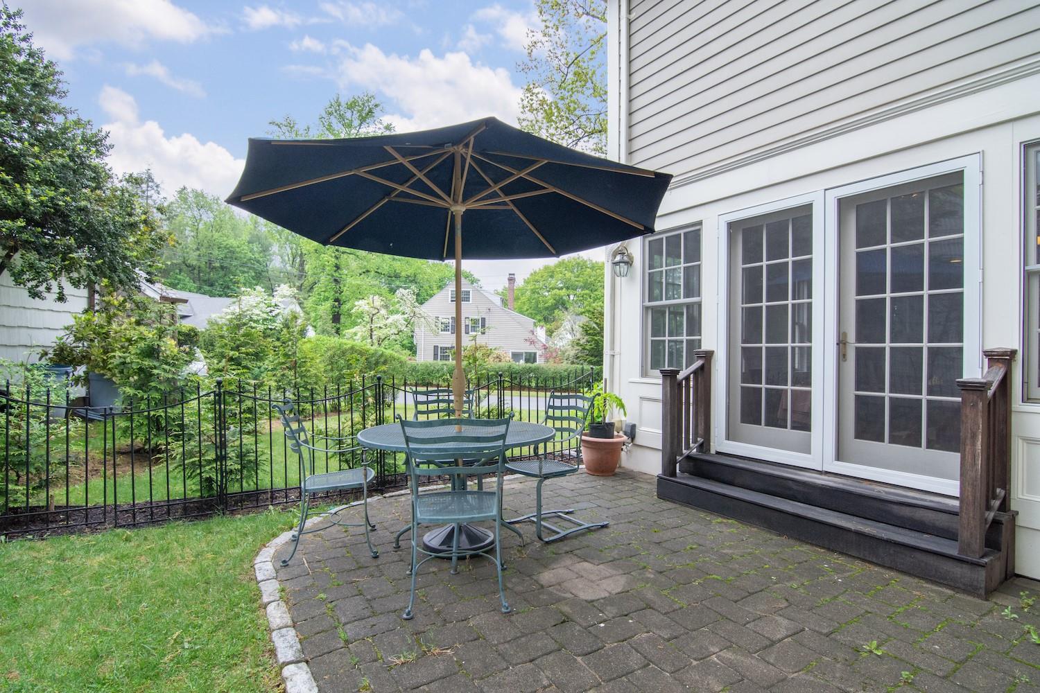 6 Hazen Street, Pelham, New York image 24