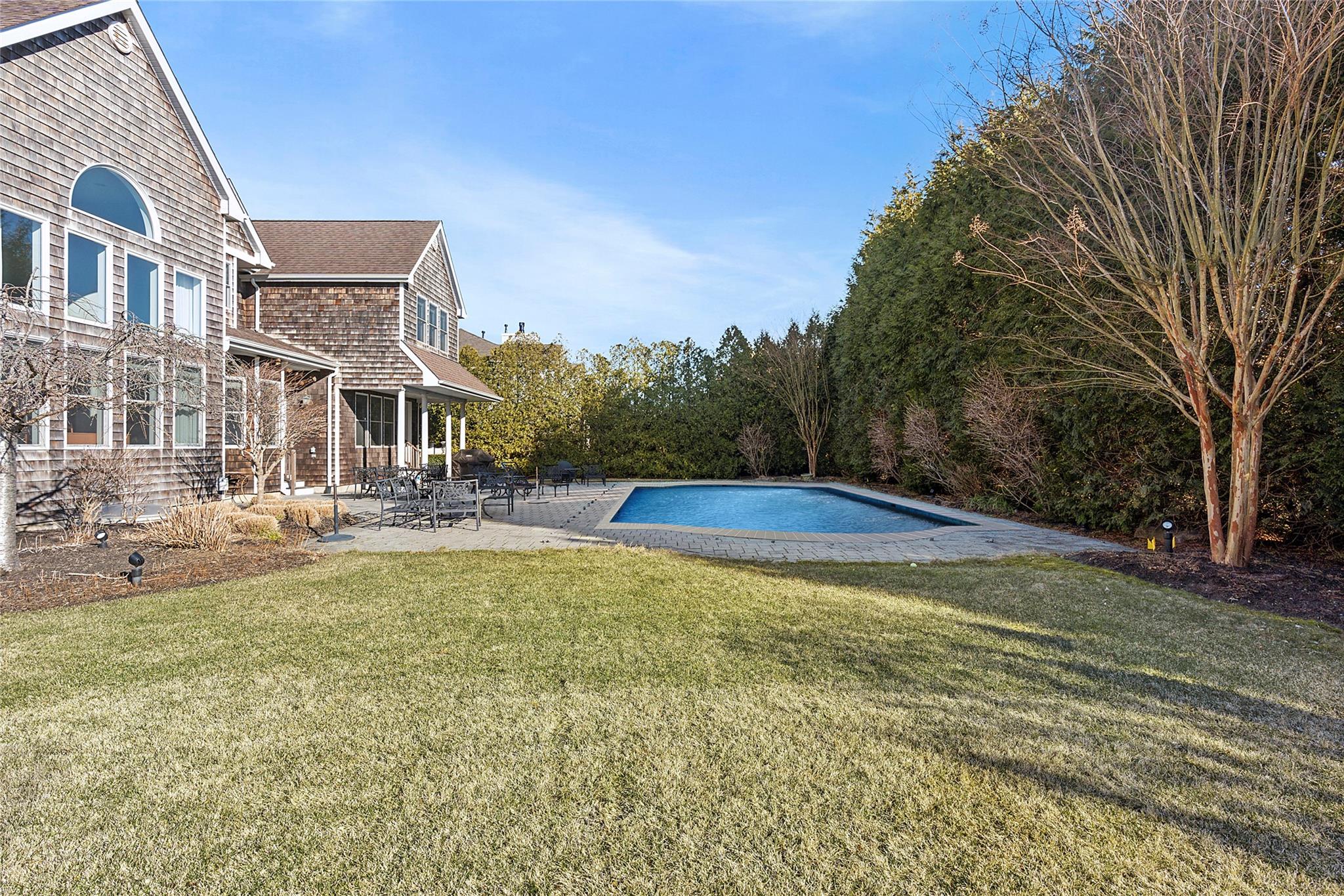1 Seasons Lane, Southampton, New York image 24