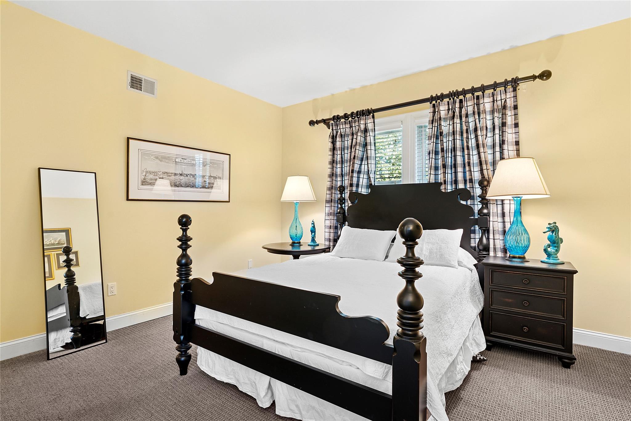 1 Seasons Lane, Southampton, New York image 10
