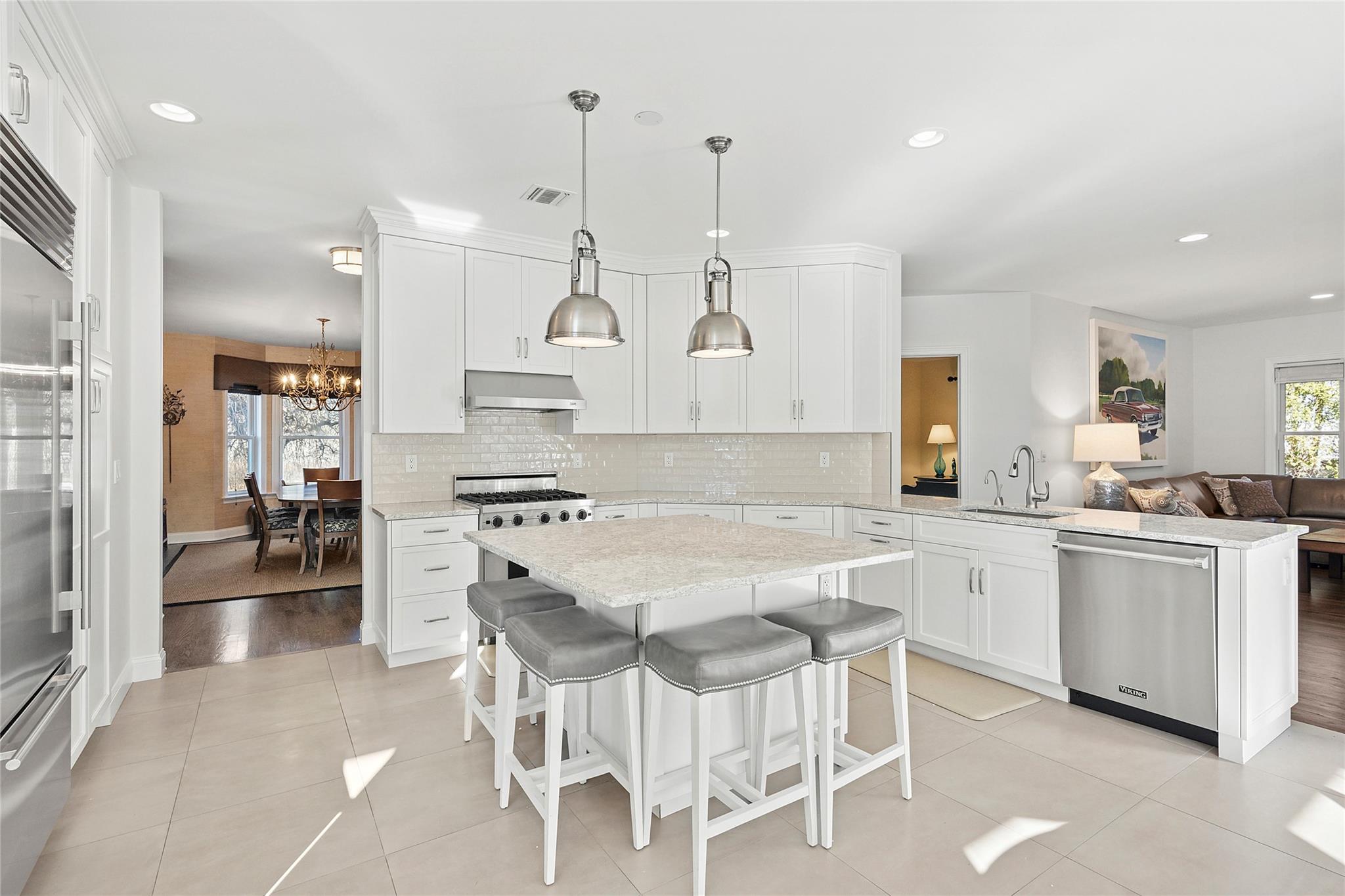 1 Seasons Lane, Southampton, New York image 7