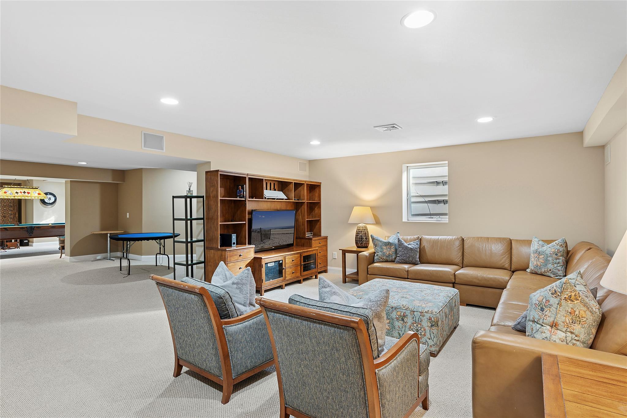 1 Seasons Lane, Southampton, New York image 21