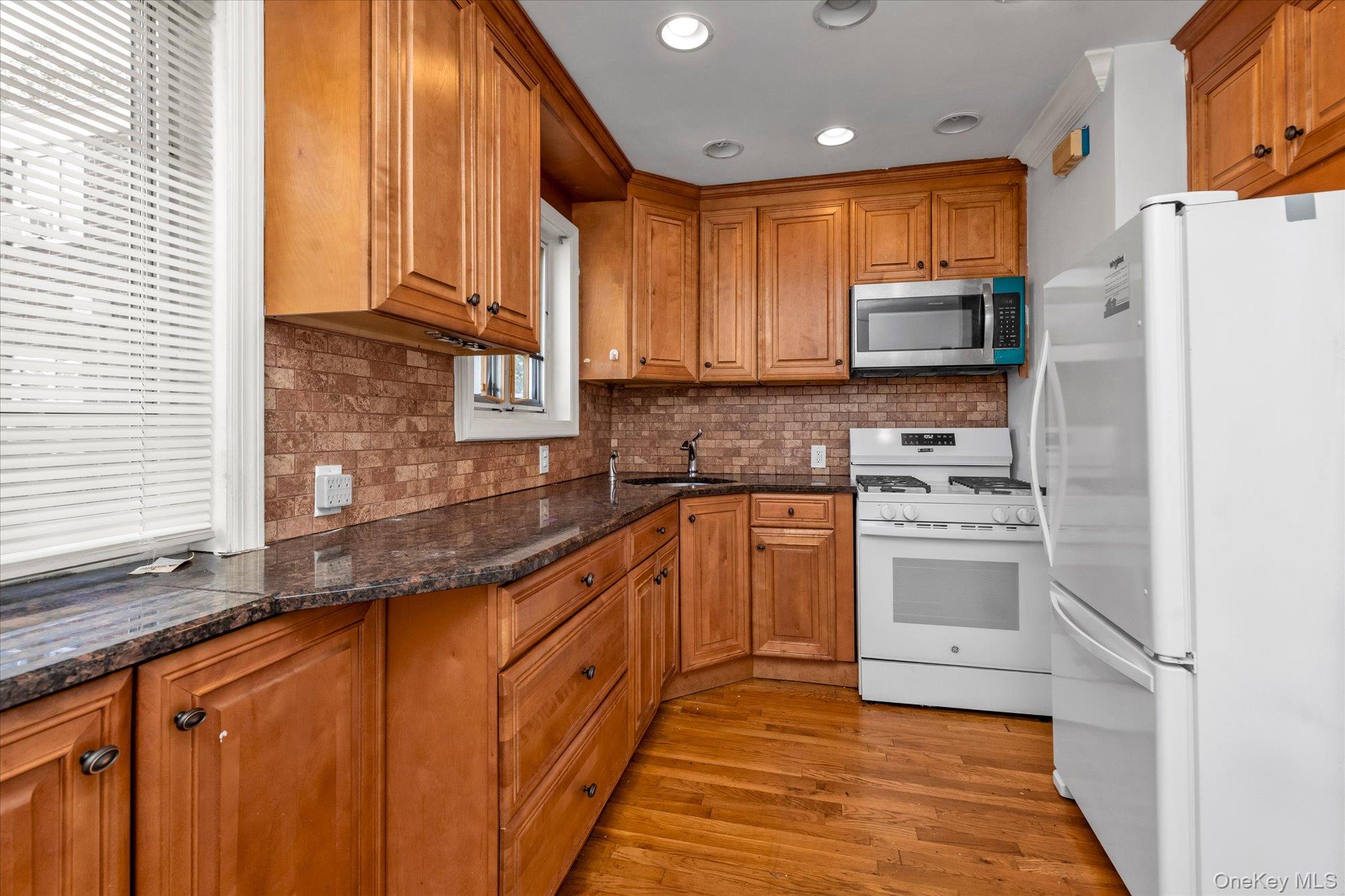 229-05 87th Avenue 46-5