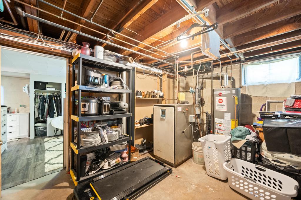 128 E 10th Street, Huntington Station, New York image 27