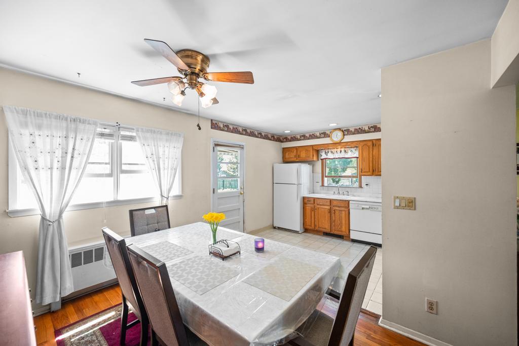 128 E 10th Street, Huntington Station, New York image 14