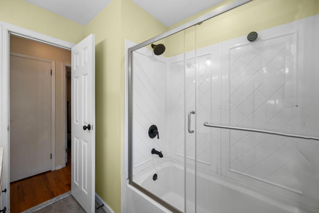 128 E 10th Street, Huntington Station, New York image 21