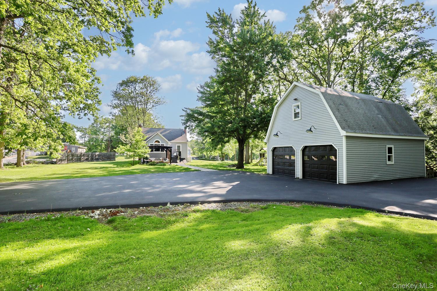 671 Route 211 W