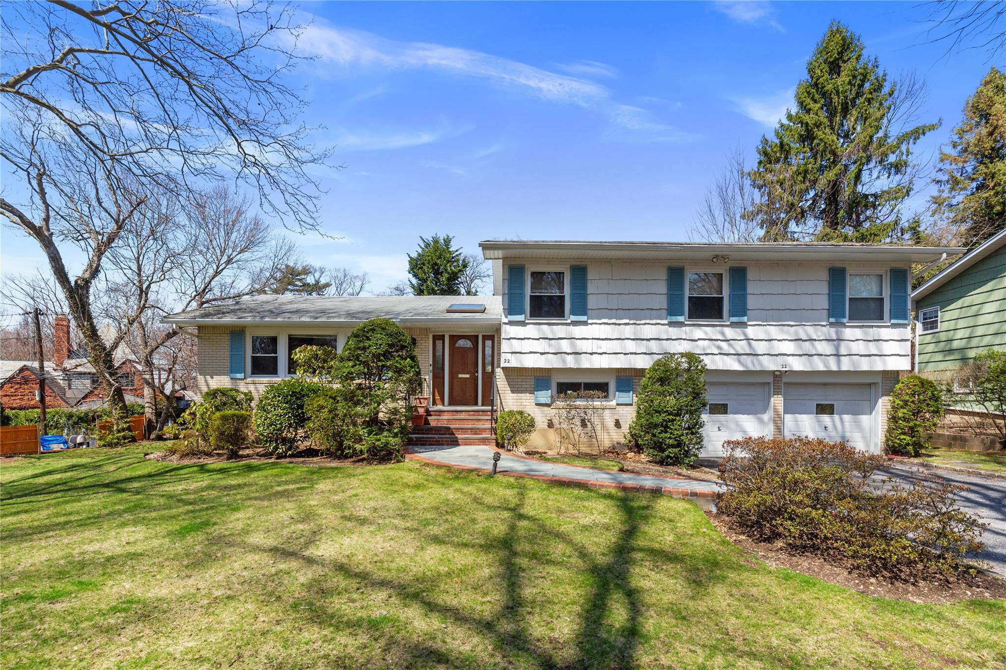 22 Russell Woods Road, Great Neck, New York image 1