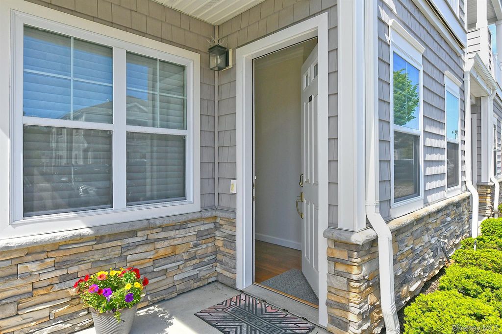 Photo of 53 Winter Place #53, East Northport, NY 11731 (MLS # 1004565)
