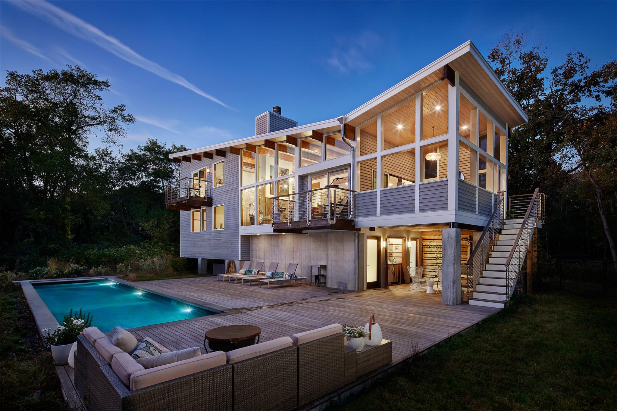 34 Old Neck Road S