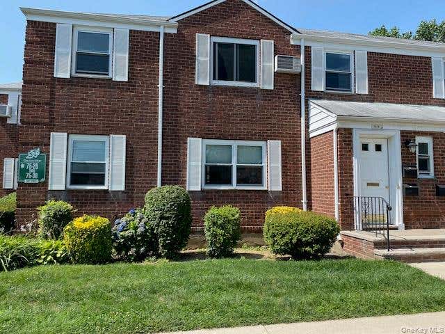 Photo of 75-18 263rd St #G-1, Glen Oaks, NY 11004 (MLS # 1030714)