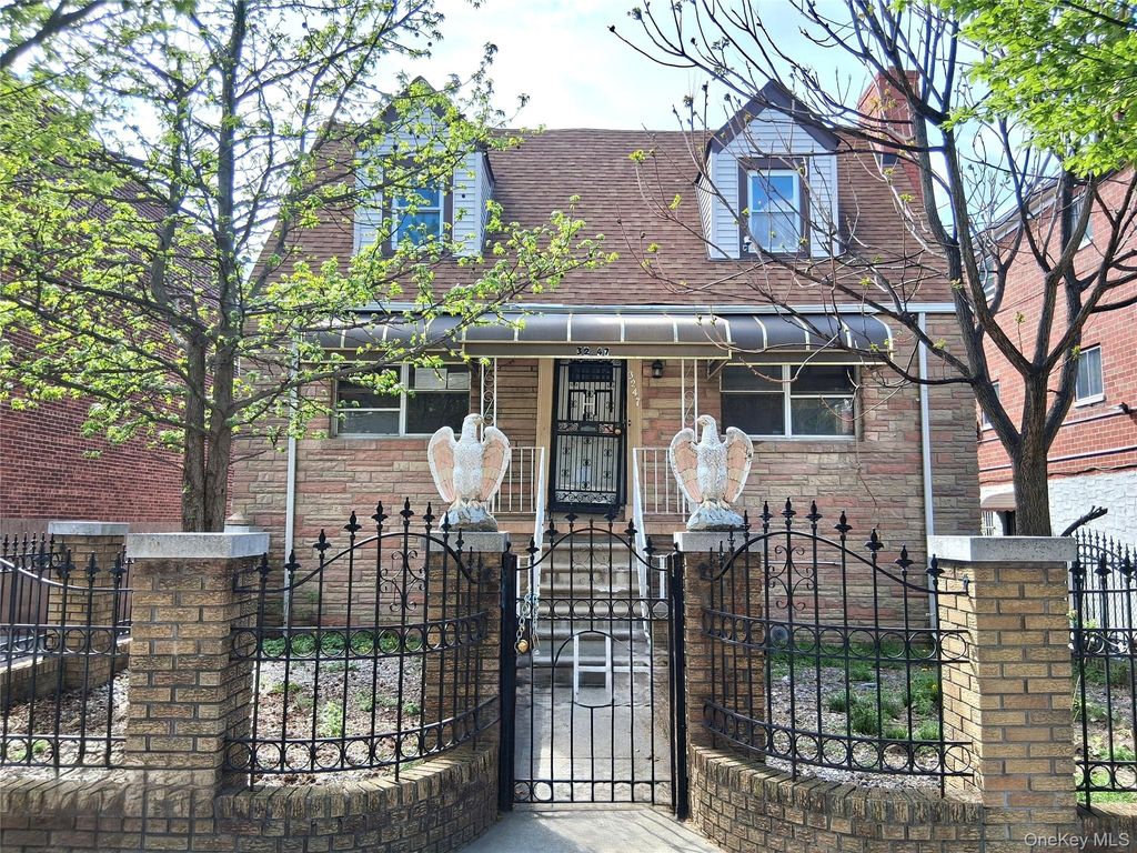 Photo of 3247 Hone Avenue, Bronx, NY 10469 (MLS # 992972)