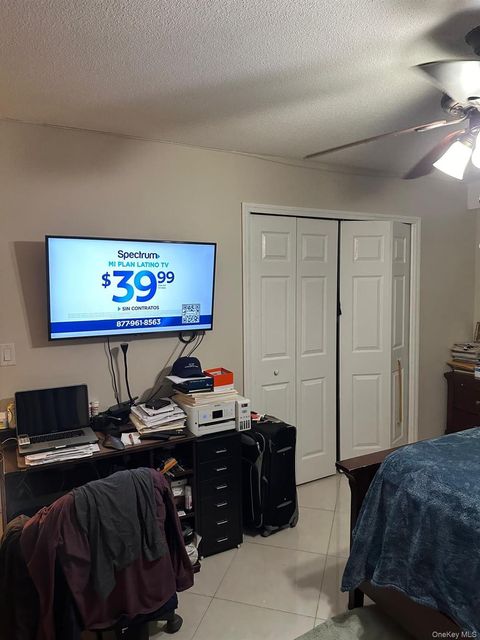 2550 Olinville Avenue 3D Bronx NY 10467