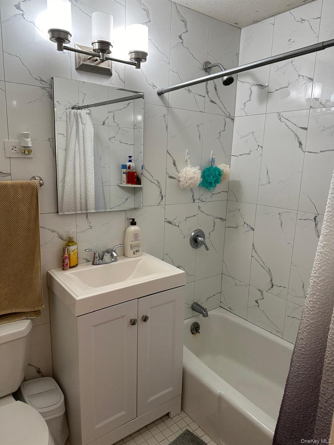 2550 Olinville Avenue 3D