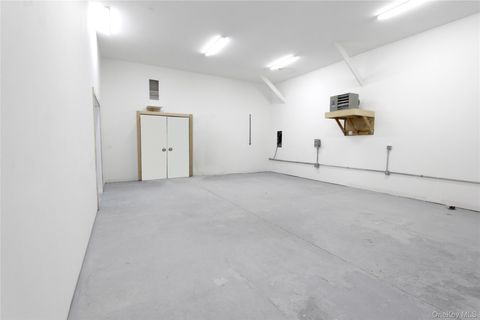 137 Montauk Westhampton NY 11977