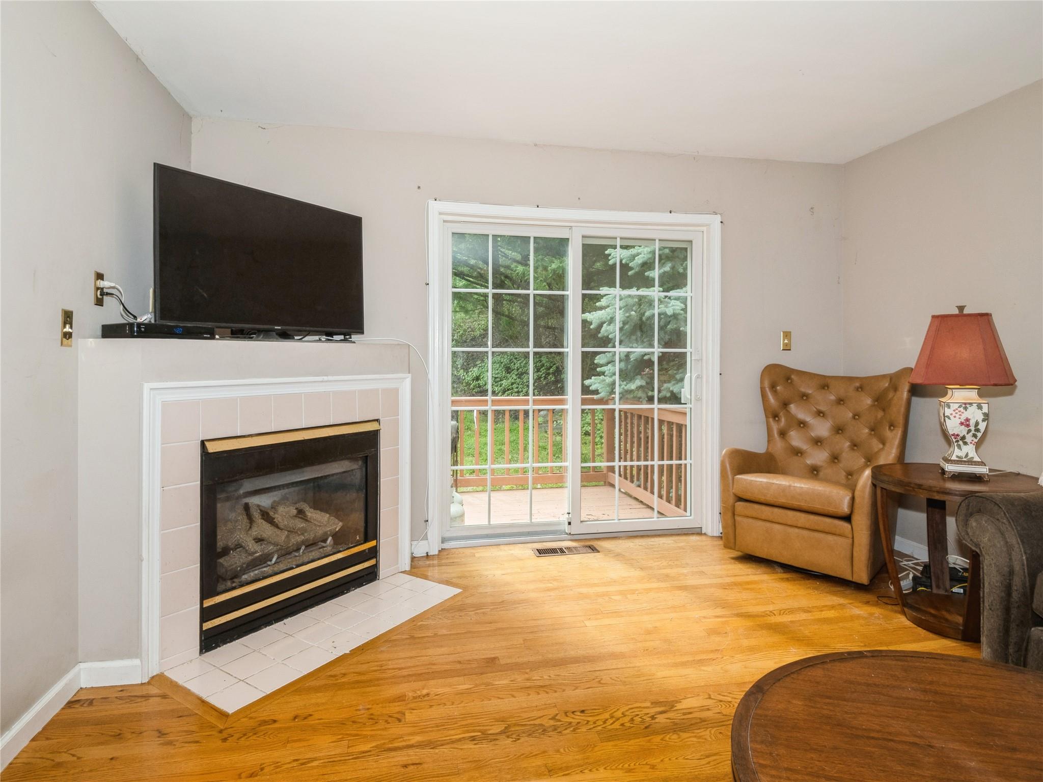 47 Muirfield Court, Poughkeepsie, New York image 1