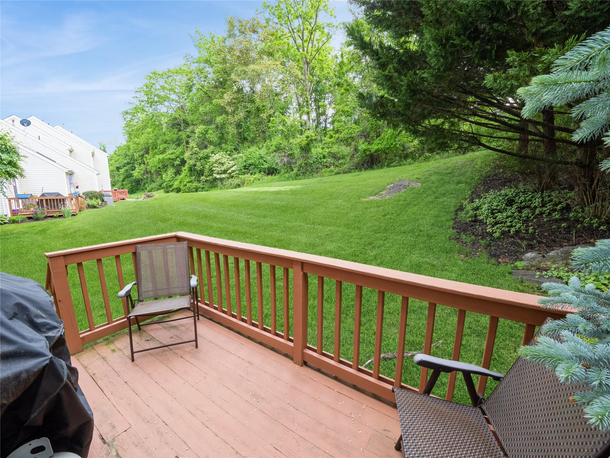 47 Muirfield Court, Poughkeepsie, New York image 2