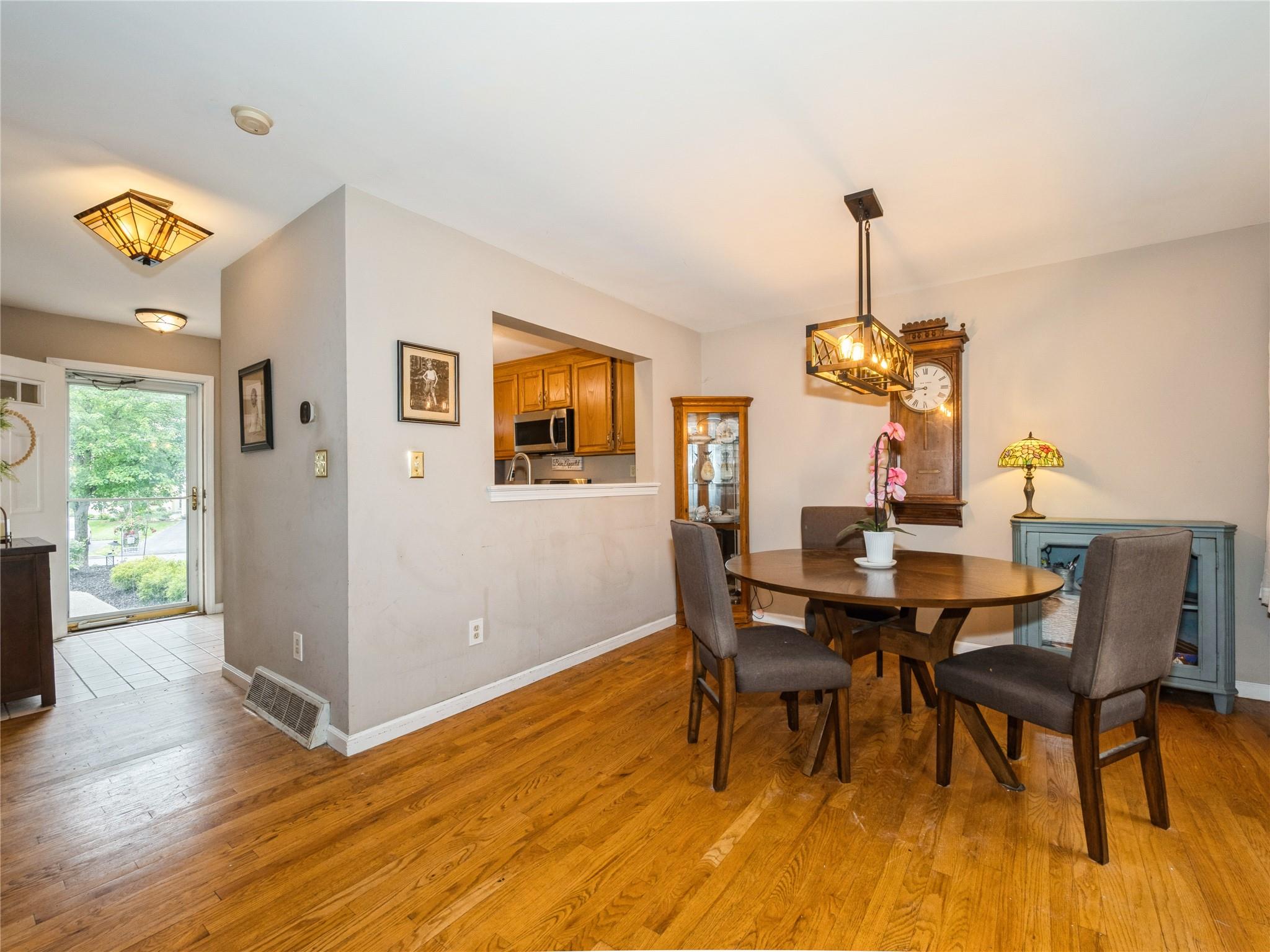 47 Muirfield Court, Poughkeepsie, New York image 12