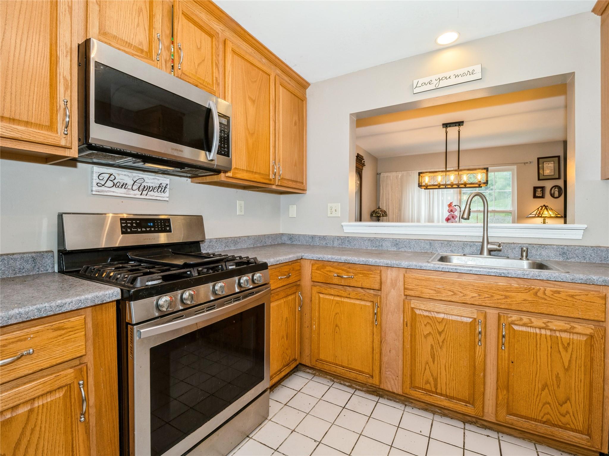 47 Muirfield Court, Poughkeepsie, New York image 10