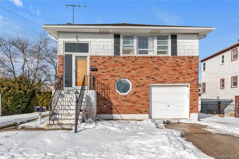 Multifamily For Sale - 26 Lancaster Road<br/> Island Park, NY 11558