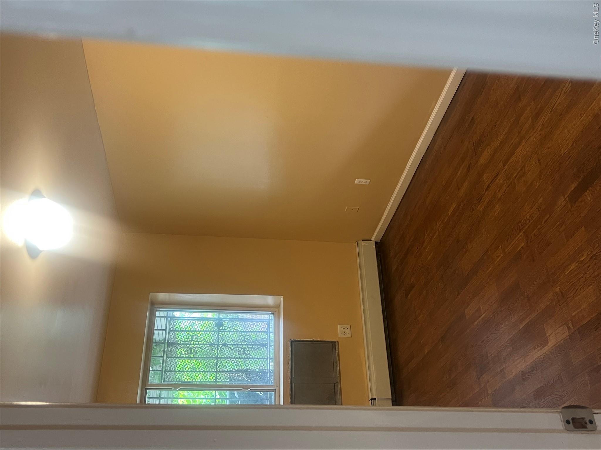 3941 Laconia Avenue - Photo 3