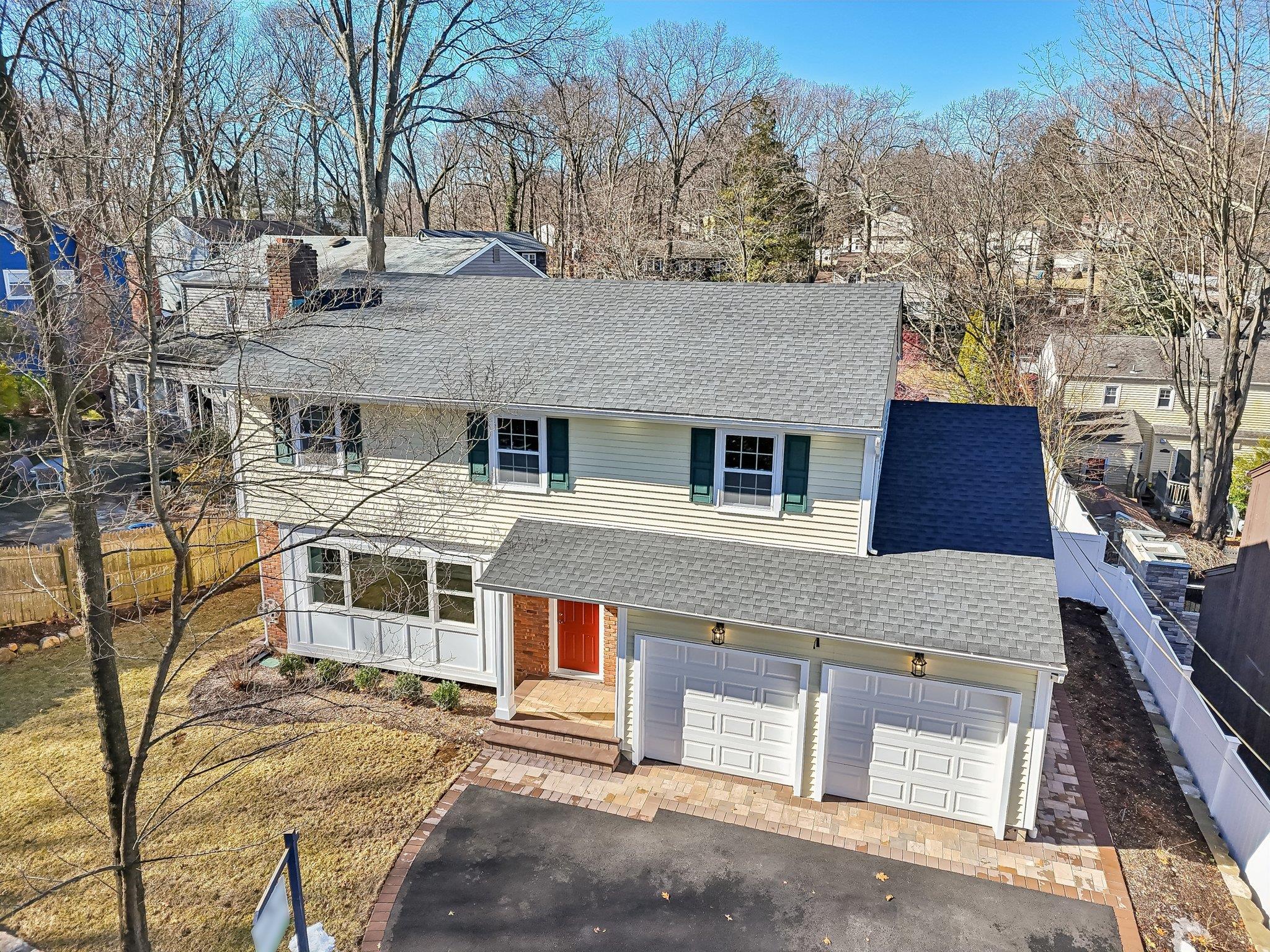 7 Elmont Court, Huntington, New York image 2
