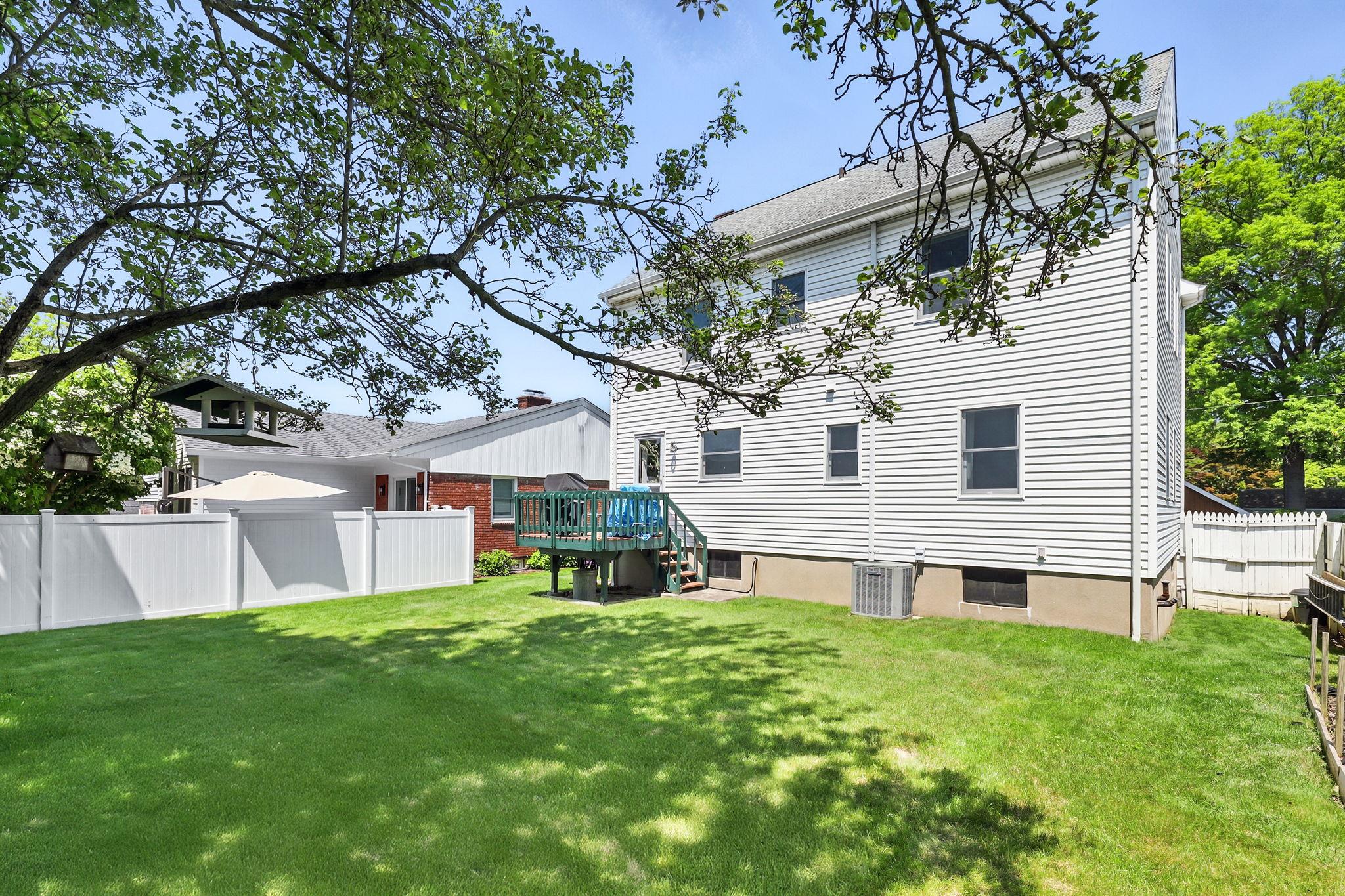 White Plains, New York 10603, United States, 5 Bedrooms Bedrooms, ,2 BathroomsBathrooms,Residential,Active,145352