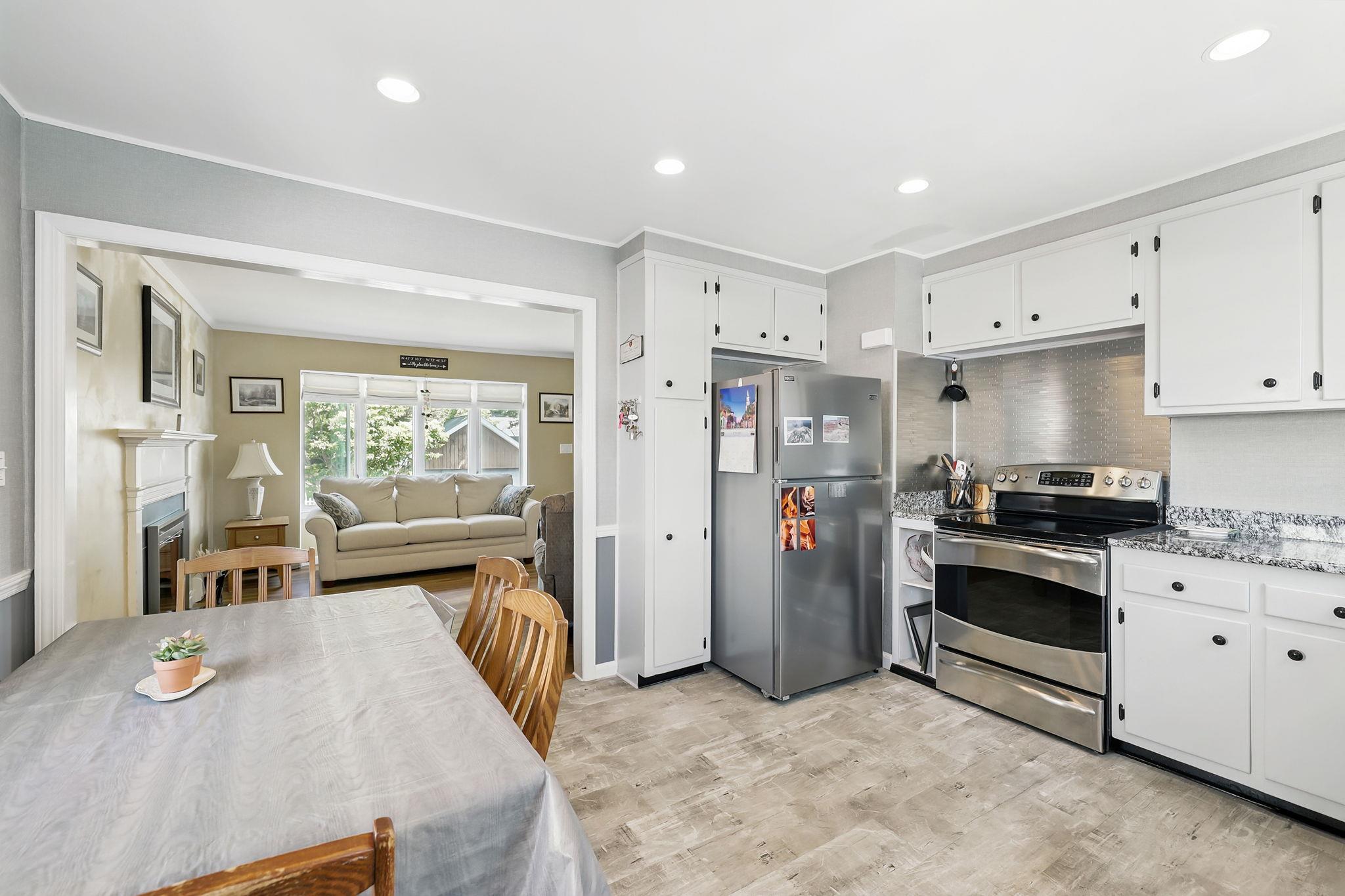 White Plains, New York 10603, United States, 5 Bedrooms Bedrooms, ,2 BathroomsBathrooms,Residential,Active,145352