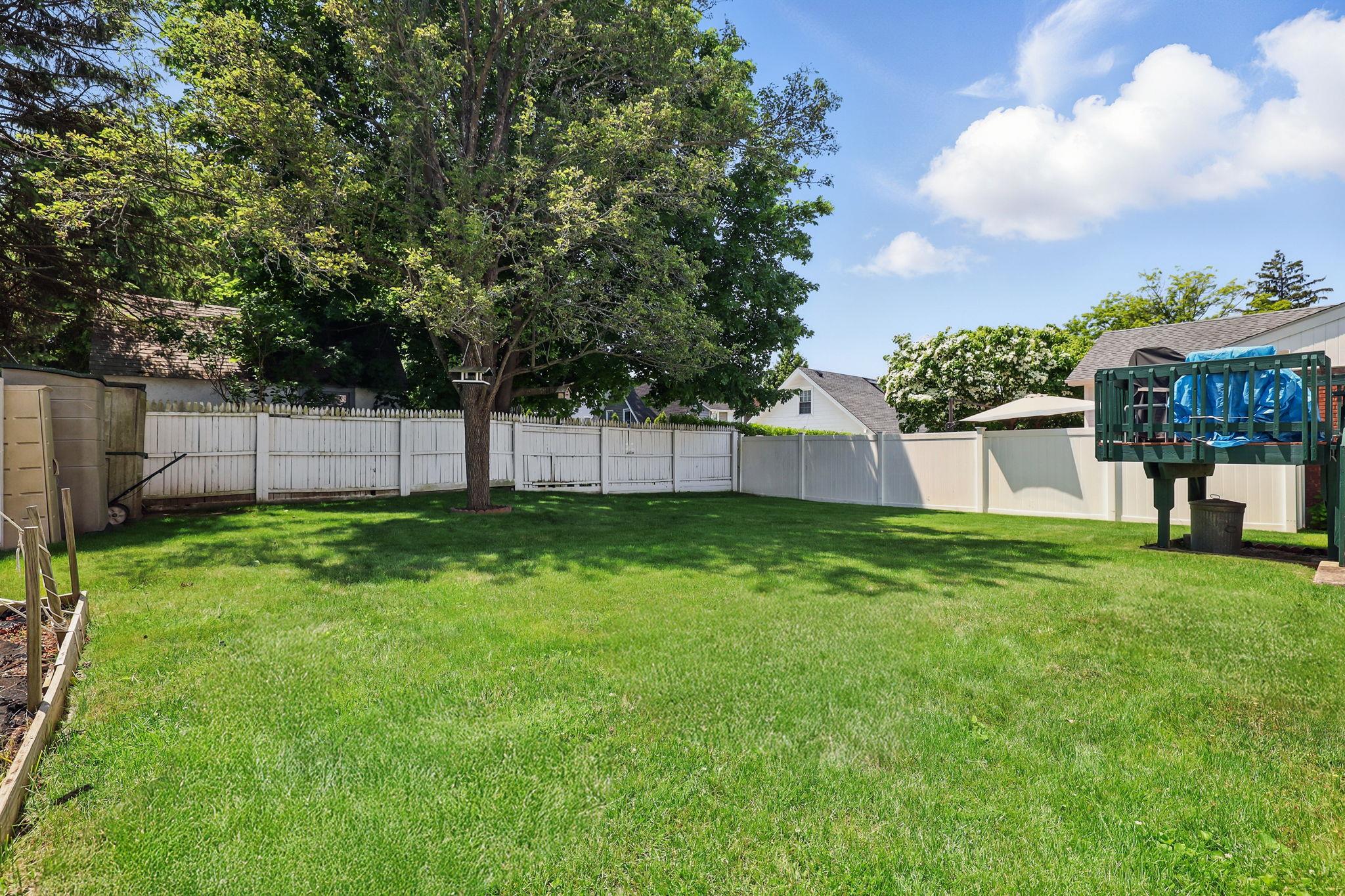 White Plains, New York 10603, United States, 5 Bedrooms Bedrooms, ,2 BathroomsBathrooms,Residential,Active,145352