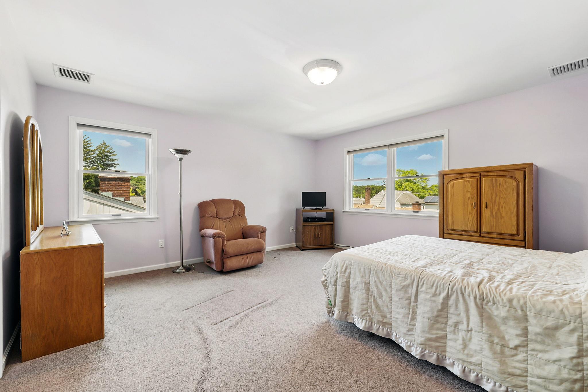 White Plains, New York 10603, United States, 5 Bedrooms Bedrooms, ,2 BathroomsBathrooms,Residential,Active,145352