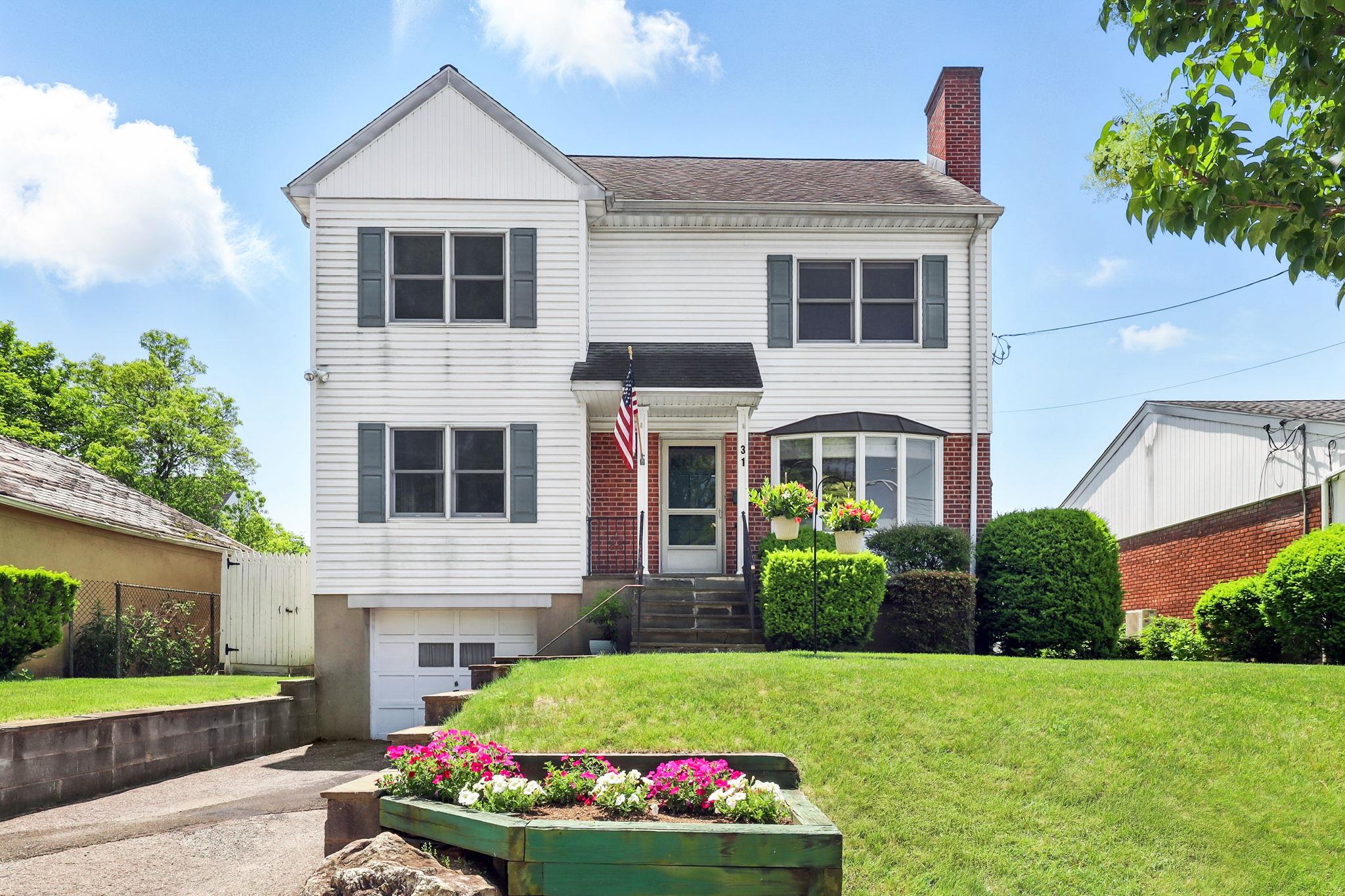 White Plains, New York 10603, United States, 5 Bedrooms Bedrooms, ,2 BathroomsBathrooms,Residential,Active,145352