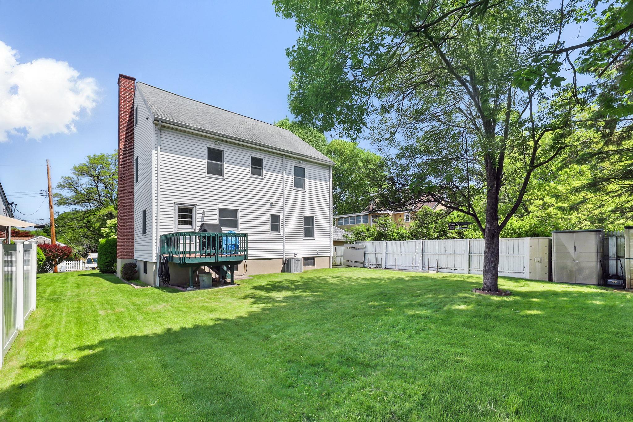 White Plains, New York 10603, United States, 5 Bedrooms Bedrooms, ,2 BathroomsBathrooms,Residential,Active,145352