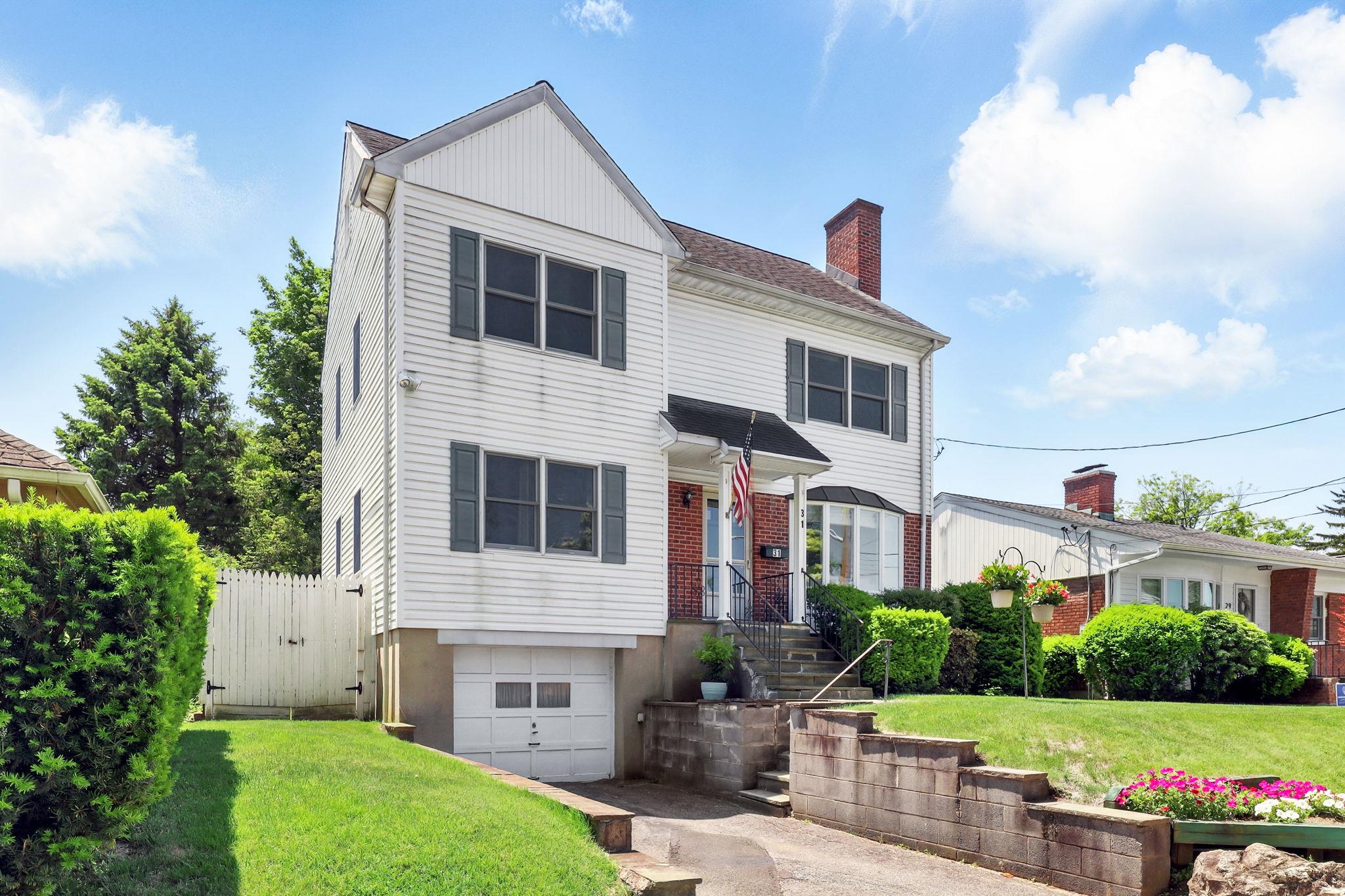 White Plains, New York 10603, United States, 5 Bedrooms Bedrooms, ,2 BathroomsBathrooms,Residential,Active,145352