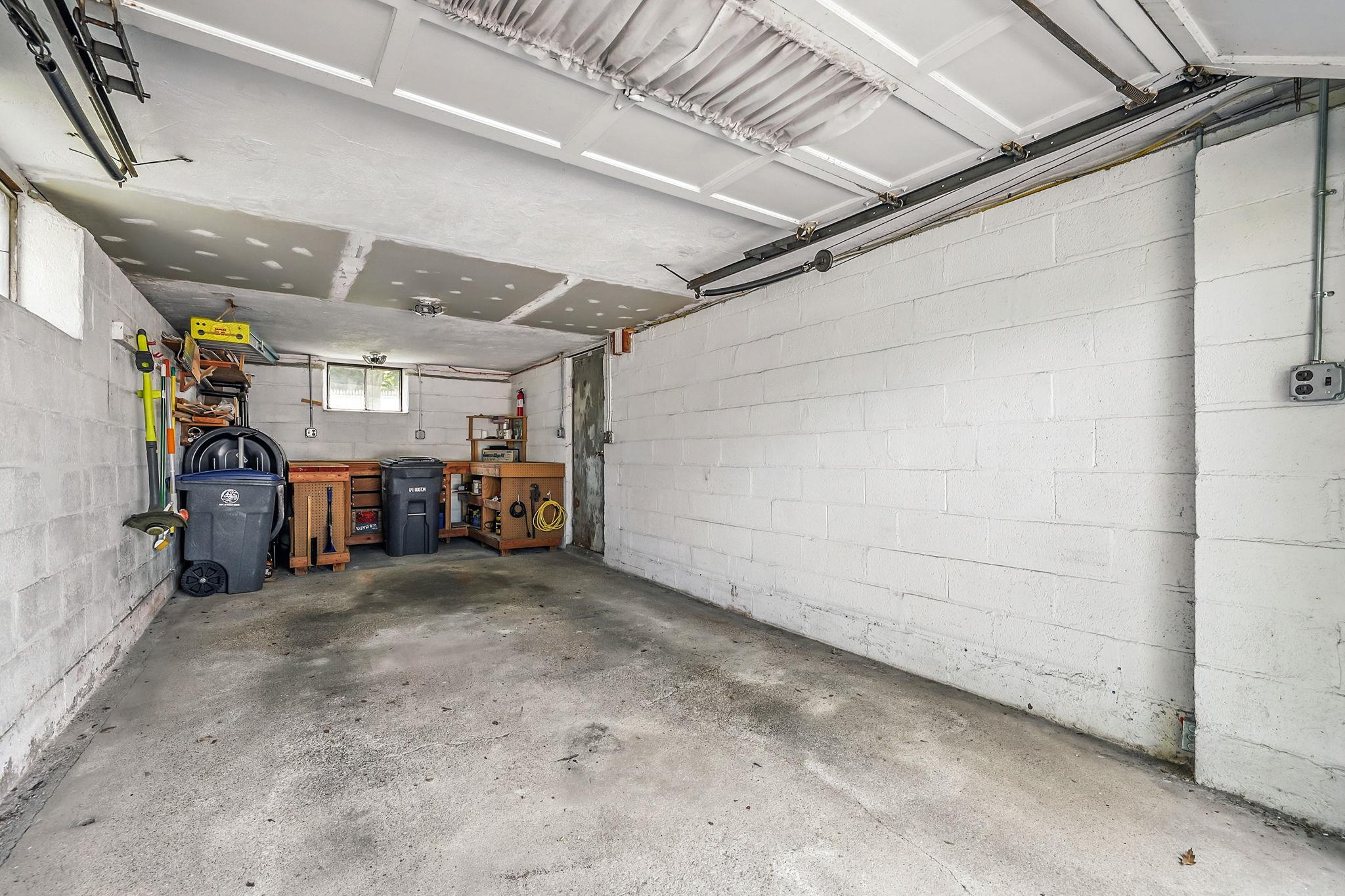 White Plains, New York 10603, United States, 5 Bedrooms Bedrooms, ,2 BathroomsBathrooms,Residential,Active,145352