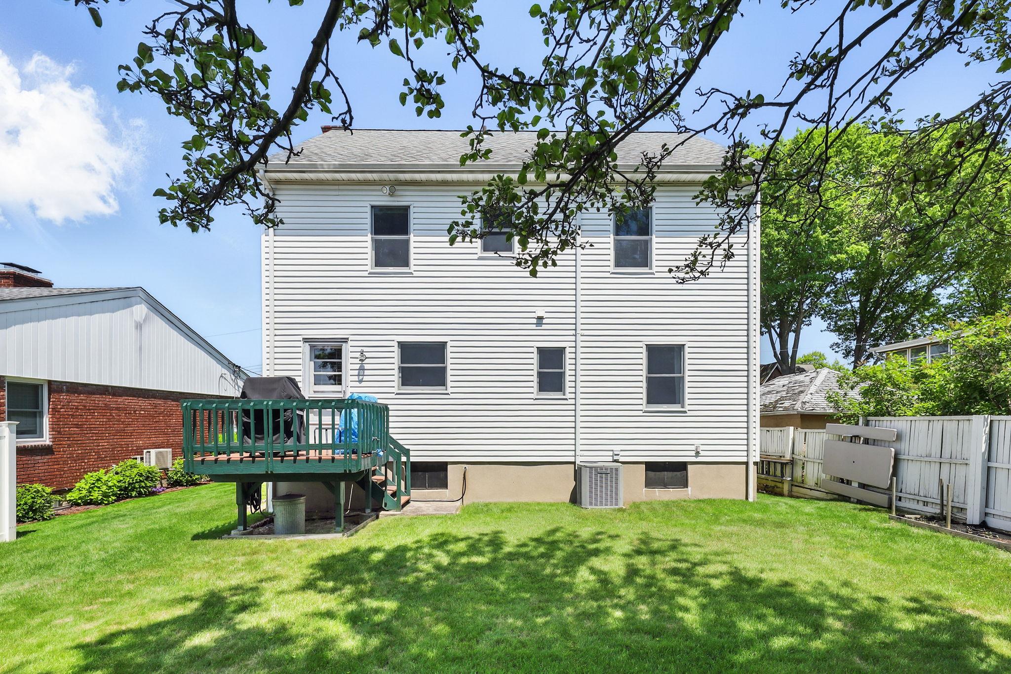 White Plains, New York 10603, United States, 5 Bedrooms Bedrooms, ,2 BathroomsBathrooms,Residential,Active,145352