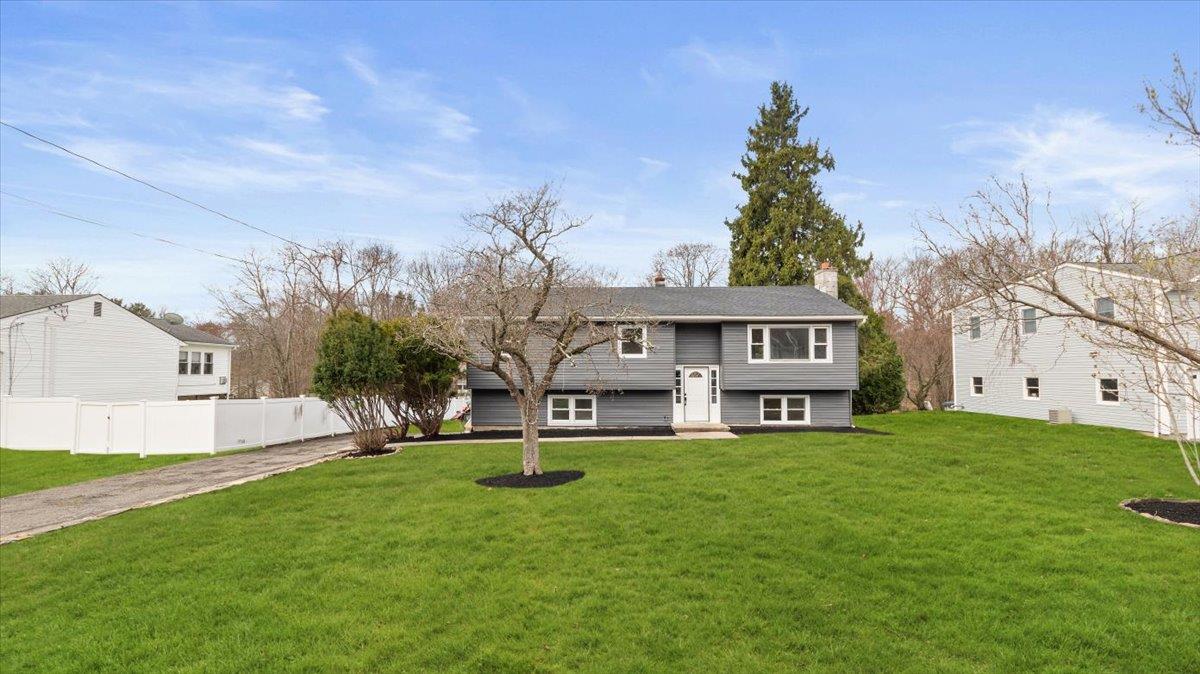 77 Friendly Road, Mahopac, New York image 1