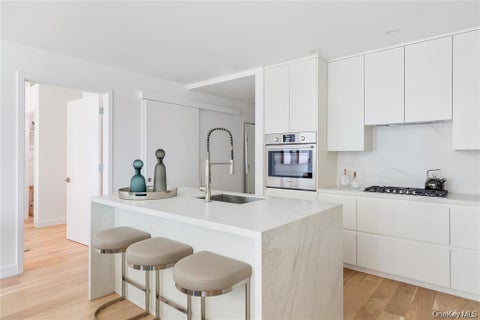 Condo For Sale - 140 Boardwalk #409 B<br/> Long Beach, NY 11561