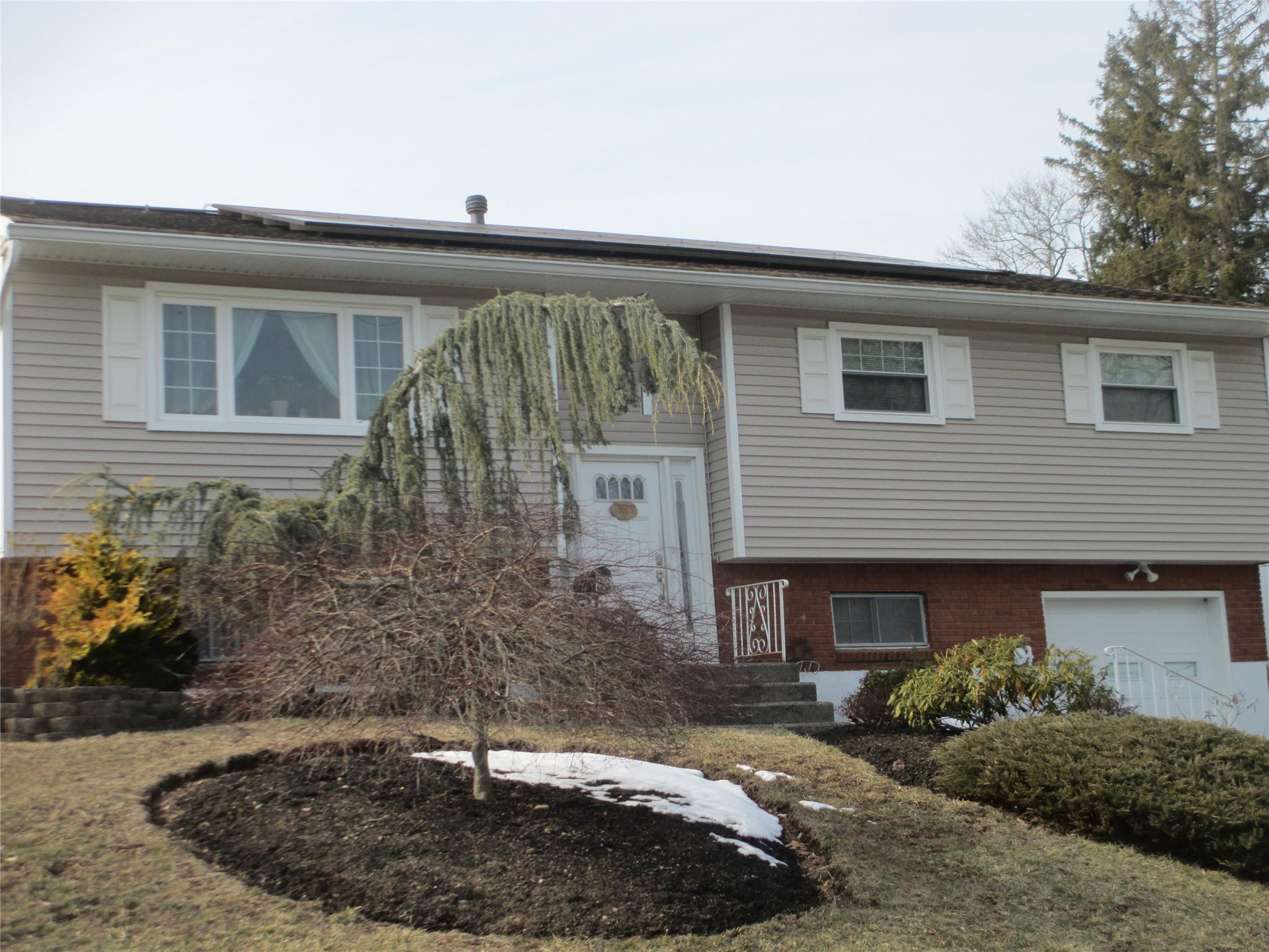 33 Waldron Drive, Stony Point, New York image 1
