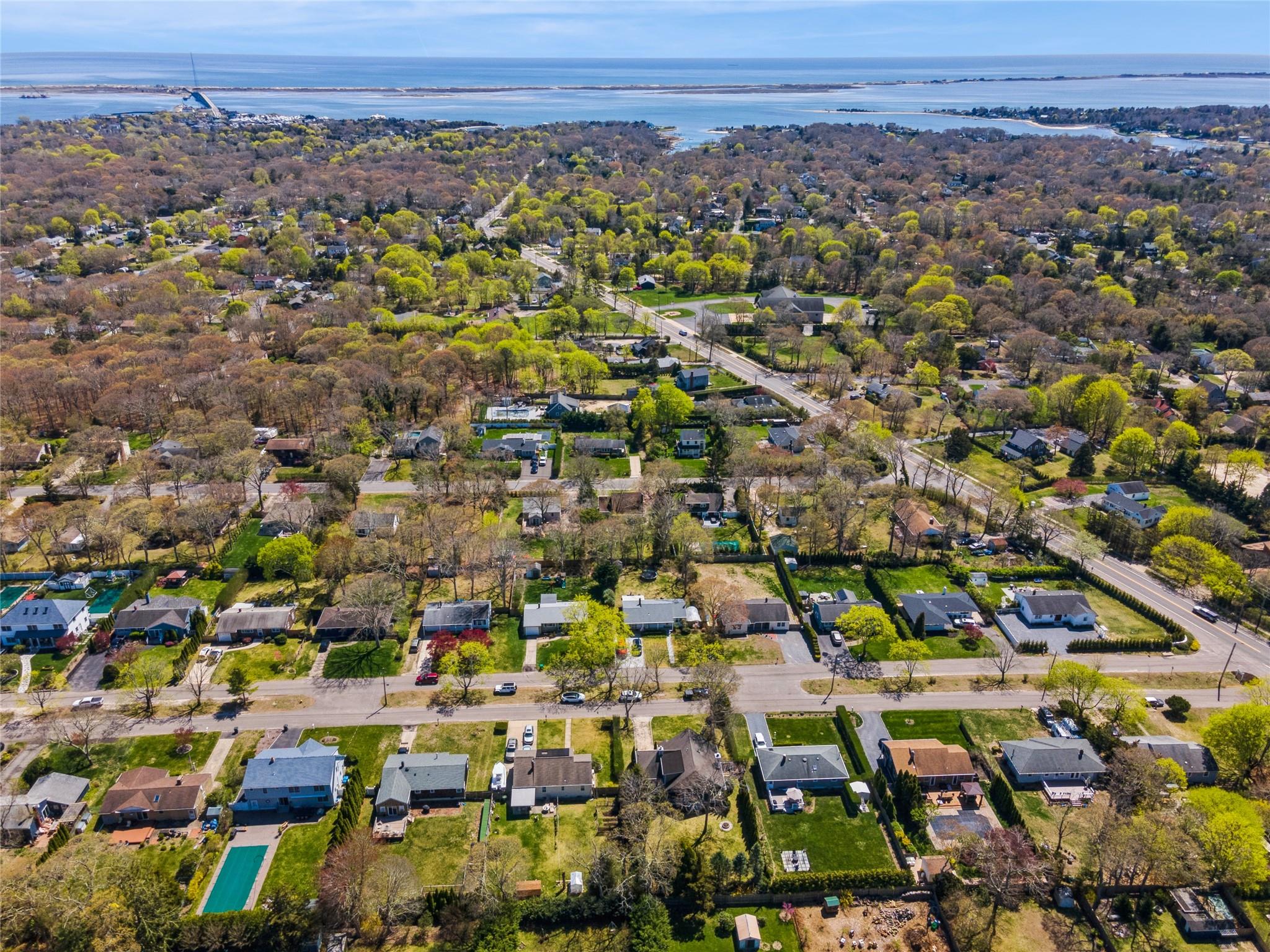 11 Staller Boulevard, Hampton Bays, New York image 25