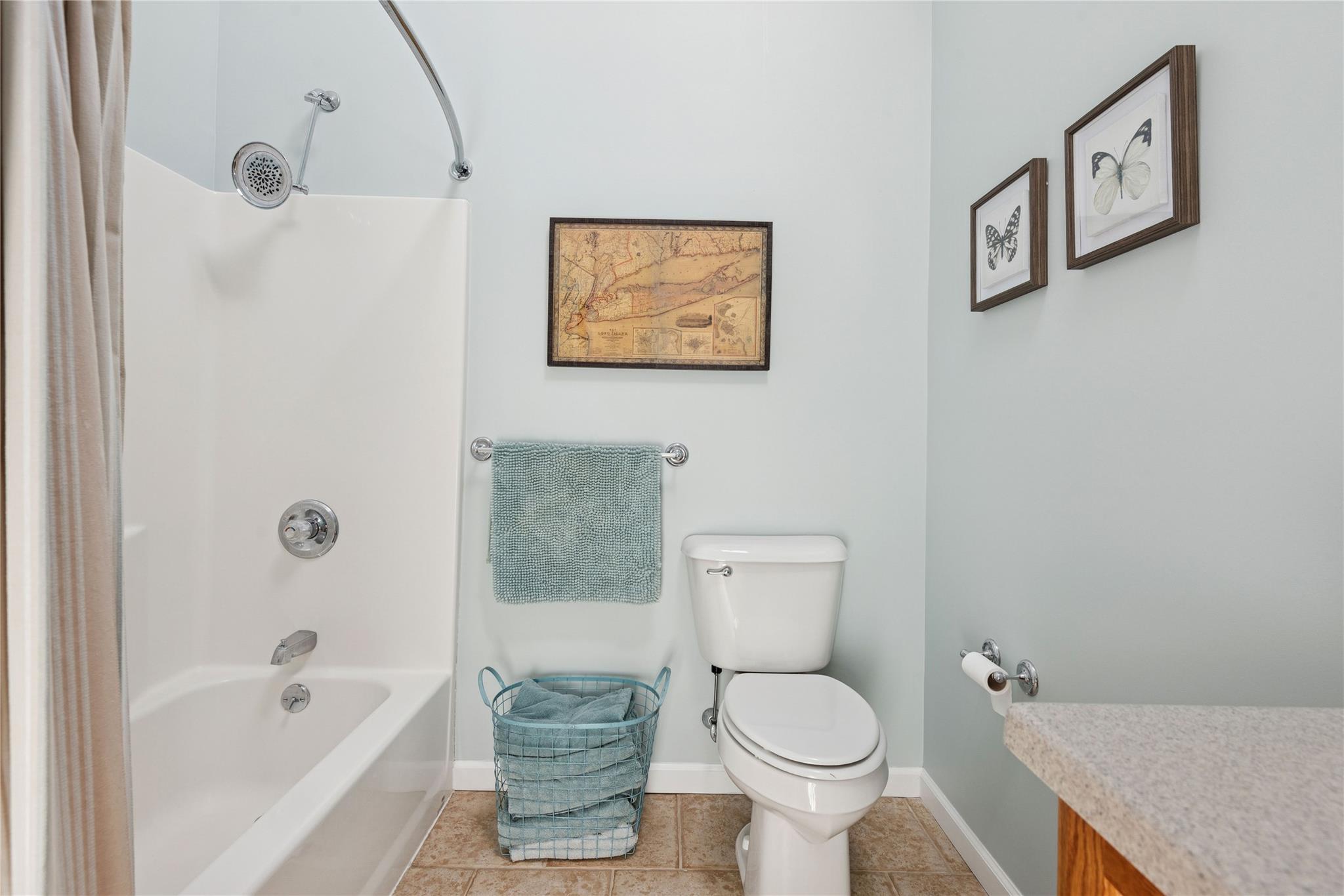 11 Staller Boulevard, Hampton Bays, New York image 18