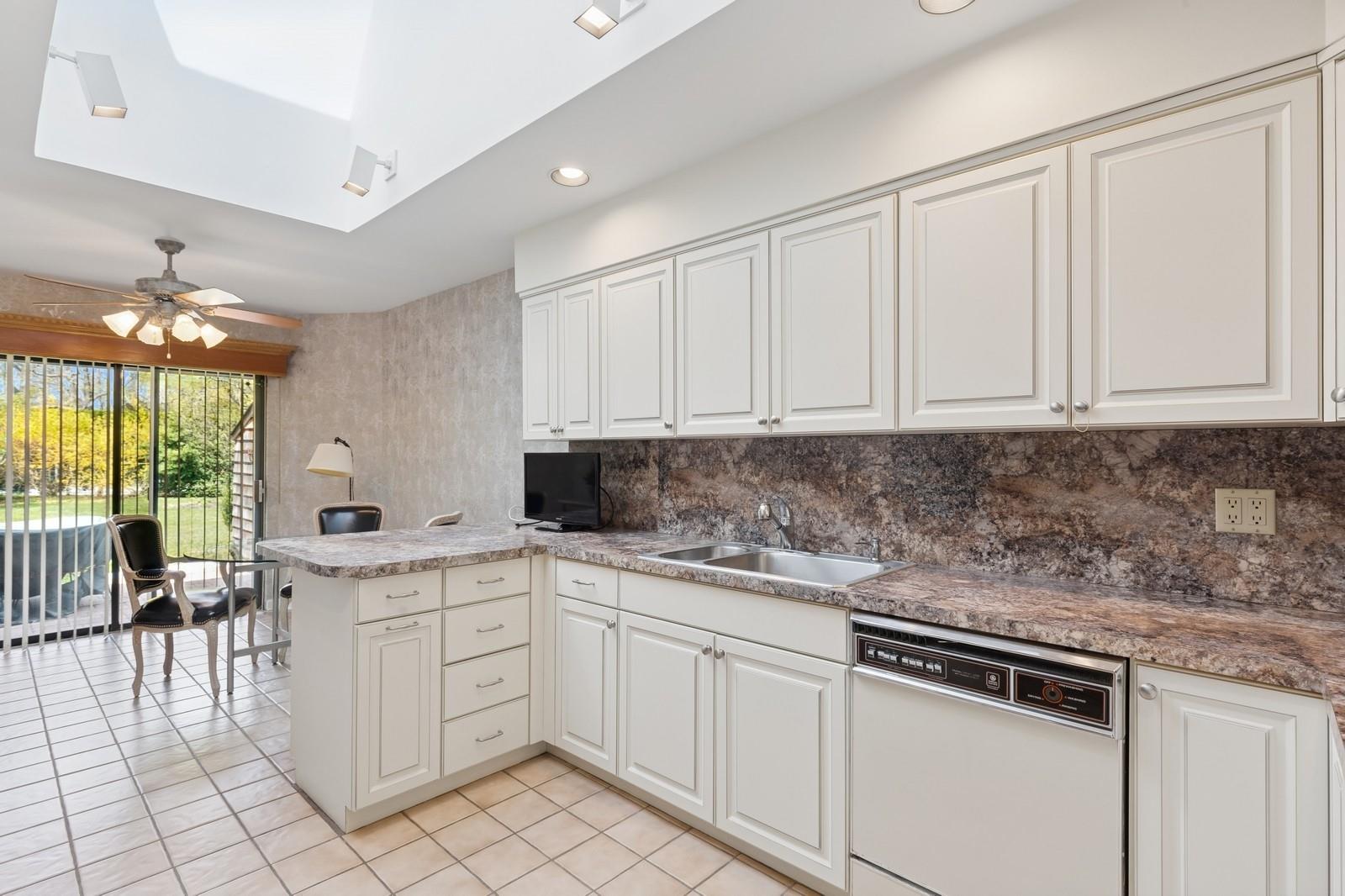 165 Baywoods Lane, Bay Shore, New York image 10